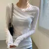 Camiseta de manga larga ajustada estilo europeo cuello redondo camiseta interior para mujer primavera otoño verano top pequeño estilo fino atuendo dopamina Trece Líneas