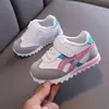 Zapatos Infantiles Versátiles de Suela Blanda con Velcro para Caminar, Colección Otoño/Invierno 2026, Zapatos Casuales Cómodos para Niñas Forrest Gump