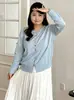 Blusa casual versátil de malha para mulheres plus size, gola redonda, abertura parcial no peito, estilo outono 2026, manga longa