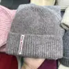 Gorro de Punto Ajustado de Tela Color Block de Moda para Mujer, Cálido y Versátil de Felpa para Otoño e Invierno, Gorro para Clima Frío que Reduce la Edad