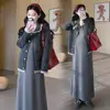 Conjunto de Duas Peças Outono/Inverno 2026: Cardigan Suéter Maternidade com Gola Peter Pan Doce + Vestido Regata Maternidade