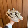 Versión de piel de vaca súper suave con 5 cm de aumento de altura interna, zapatillas de entrenamiento alemanas peculiares y lindas para mujer, zapatillas casuales versátiles con cordones, zapatillas de Forrest Gump
