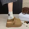 Pantuflas de mula de moda para mujer con plataforma alta, nuevas para otoño, versátiles, de cuero retro con correa, puntera cerrada envolvente, medias pantuflas con hebilla