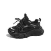 Sapatos Esportivos Infantis de Primavera e Outono Sapatos para Meninos Sapatos para Meninas Sapatos de Tela Simples Sapatos para Bebês Pequenos Sapatos para Bebês Sola Macia Sapatos Caminhantes Respiráveis