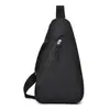 Bolso de pecho de nailon unisex estilo japonés personalizado, bolso cruzado de un hombro moderno para el día a día, bolso cruzado casual multiusos para exteriores