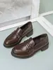 Sapatos de Couro Preto Estilo Britânico para Mulheres Primavera e Outono 2026 Novos Mocassins Retro com Salto Médio Grosso Sapatos Individuais para Trabalho e Entrevista para Mulheres