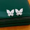 Pendientes de mariposa con circonita y aguja de plata, estilo minimalista, únicos y sencillos, versátiles y a la moda, lujo ligero con un toque de alta gama, pendientes al por mayor