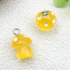 9 Tipos de Resina Luminosa Colorida con Purpurina Fina Colgantes de Hongo 3D Accesorios para Colgante de Pulsera Collar Llavero DIY