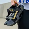 Sandalias de Playa Ligeras Casuales para Niños Suela Suave Estudiantes de Primaria Tacón Medio Grande Impermeables Nuevas Verano 2026