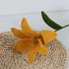Producto de Flor de Hilo Terminada, Ramo Individual de Lirio Tejido a Crochet Puramente Hecho a Mano, Flor Artificial, Regalo de San Valentín, Flor Tejida a Mano