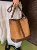 2025 Nueva Bolso de Hombro Retro para Mujer Gran Capacidad para Viajes Diarios Más Fácil de Combinar Bolso Cruzado Personalizado Casual Portátil Bolso Cubo