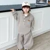 Conjunto de outono para meninos 2026 novo estiloso e moderno roupas para meninos de 3-4 anos conjunto de duas peças para bebês e crianças