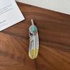 Colgante de Pluma de Oro con Punto de Turquesa Incrustada de Plata de Ley S925 Retro Moderno Personalizado para Hombre y Mujer Cadena para Suéter