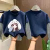 Camiseta de manga comprida para meninas, estilo primavera/outono, nova coleção 2026, peça básica da moda para crianças, algodão puro, blusa falsa de duas peças para meninas pequenas