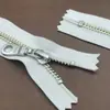 Cremalleras Ykk en Stock, Tamaño 5 Metálica, Cremallera Cerrada de Cobre Blanco Níquel, Tres Cabezales de Cremallera a Elegir, 15-30 cm, en Stock