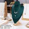 Soporte para Joyería de Nogal Soporte para Exhibición de Collares en el Cuello Modelo de Retrato Estante para Joyería Máscara para Cuello de Collar Accesorios de Exhibición para Mostrador