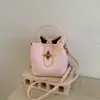 Bolsa de Mão Pequena Exquisita de Alta Qualidade, Nova Tendência 2026, Transfronteiriça, para Mulheres, Bolsa de Ombro, Bolsa Transversal Estilo Balde para o Dia a Dia