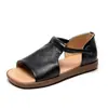 Camada Superior de Verão Sandálias Vintage de Couro de Vaca Feitas à Mão Planas Confortáveis Sandálias de Couro Genuíno para Mulheres Velcro Sandálias de Bico Aberto Sapatos para Mães