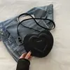 Bolso Pequeño Moderno en Forma de Corazón 2026 Nuevo Elegante Monocolor Cruzado Ins Diseño de Nicho Bolso Pequeño de Hombro Único en Forma de Corazón