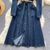 Vestido de Mezclilla con Cuello Polo Estilo Retro Europeo y Americano para Mujer Invierno Cinturón Silueta Adelgazante Diseño de Botones al Frente Falda Larga Elegante