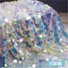 Tela Grande de Lentejuelas Base de Malla Densa Hojas Superpuestas de Escamas de Pescado Tela Decorativa de Lentejuelas Iridiscentes Oro y Plata 18 mm Brillo