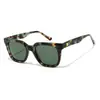 Gafas de Sol Cuadradas Retro de Comercio Exterior Transfronterizo Europeo y Americano Gafas de Marco Pequeño para Fotografía Callejera Gafas de Sol con Placa de Pines de Alto Gama