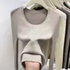 Suéter de punto con cuello redondo para mujer, nuevo para otoño e invierno, ajuste slim, muestra la figura delgada, capa base interior, suéter pullover, sensación de top