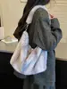 Novedad de Otoño Bolso Fluffy de un Solo Hombro Elegante Bolso de Felpa para Mujer Gran Capacidad Versátil para el Trabajo Bolso de Axila