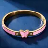 Europa y Estados Unidos comercio exterior transfronterizo moda popular pulsera de titanio y acero con diamantes para mujer no se decolora hebilla de lujo ligero pulsera tendencia