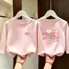 Camiseta de algodón puro de manga larga para niña de principios de otoño, top base de otoño para niños mayores, top elegante de cuello redondo para niñas en edad escolar