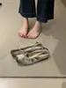 Sapatilhas quadradas francesas para mulheres petite, aumento de 5cm de altura, veludo, sola macia, rasas, sapatos de uma cor só de corte baixo