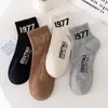 Calcetines finos de verano para hombre, calcetines invisibles deportivos absorbentes de sudor para estudiantes, calcetines versátiles de moda para baloncesto, venta al por mayor