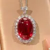 2026 Nuevo Modelo Joyería Huabi Corindón Rojo Simulado Calcedonia Verde Colgante de Lujo Liso Piedra Principal 18*25
