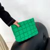 Bolsa de cosméticos plisada de moda para celebridades de internet, nuevo modelo 2023, versátil, estilo occidental, bolso pequeño para mujer, bolso casual coreano para mujer, cartera de mano para mujer