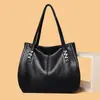 Bolsa Nova Transfronteiriça Feminina, Bolsa de Ombro Casual Simples de Grande Capacidade, Bolsa Prática Retro de Axila, Bolsa Tote Versátil de Couro Macio