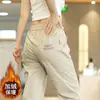 Calça Casual Nova da Marca da Moda Tendência 2026 para Homens, Estilo Jogger, Calça Preta Masculina com Forro de Fleece, Calça Versátil de Cor Sólida
