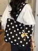 Shuai Mijia 2026 Primavera Nueva Bolsa de Tote Estilo Vacaciones Moderna Lunares Casual Gran Capacidad para Viajar Bolso de Hombro