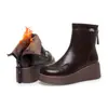 Botas de Algodão Quente Forradas com Fleece de Peça Única para Dropshipping Botas Curtas de Couro Macio com Salto Anabela para Mulheres Outono e Inverno Sapatos de Algodão para Mãe Botas Femininas de Plataforma com Solado Grosso