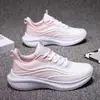 Tenis de punto para mujer, colección primavera/verano, zapatos casuales planos estilo Pekín, tenis de malla transpirable, zapatillas para correr de suela suave para estudiantes, venta al por mayor