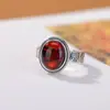 Anel Yilu Prata S990 Prata Pura Âmbar Sangue Vintage Desgastado Mantra de Seis Palavras Cabochão Geométrico Estilo Chinês Anel de Prata