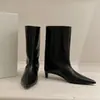 Nuevas botas rectas holgadas de otoño e invierno, botas sencillas de media pantorrilla, botas de moda de tacón de aguja con punta fina, botines cortos para mujer