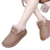 Zapatos de algodón para mujer, nuevo estilo invierno 2026, parte superior de piel, suela plana, antideslizantes, botines para madres, forro de felpa, engrosados para abrigar, botas de nieve