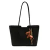 Bolsa feminina retrô de alta costura e grande capacidade 2026 nova versão coreana bolsa de ombro fashion para o dia a dia bolsa tote popular