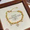 Livro Vermelho Explosões de Íris Pulseira Alto Senso Feminina Retrô Francês Leve Luxo Flor Microincrustada Pulseira