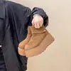 Botas de Salto Grosso Estilo Retrô para Aumentar a Altura para Mulheres 2025 Novas Botas Curtas Slim e Versáteis para Outono e Inverno Botas Slim
