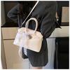 2025 Nuevo Bolso Pequeño Súper Popular para Mujer Primavera y Verano Lindo Bolso Bandolera de un Hombro Casual Diseño Nicho Bolso Satchel Bolso Kelly