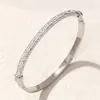 Comercio Exterior Transfronterizo 2025 Nuevo Pulsera de Acero de Titanio con Diamantes Impermeable y que no se decolora Chapada en Oro de 18K Lujo Accesible Retro Sentido de Alta Gama