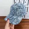 Boné de Baseball de Sarja com Bordado de Borboleta Estilo Coreano para Homens e Mulheres, Boné Versátil Casual Afina o Rosto, Chapéu de Sol para Uso Externo