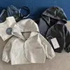 Ropa de Otoño para Niñas Chaqueta 2026 Nueva Linda Holgada con Capucha Cortavientos Primavera y Otoño Elegante Ropa de Trabajo Infantil Chaqueta