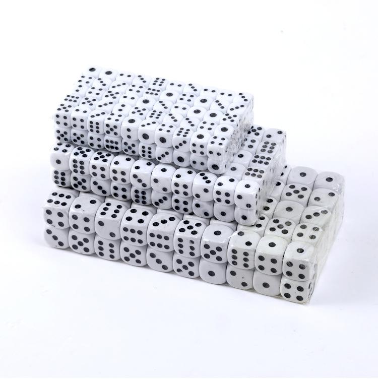 白底黑点直角色子_12.jpg